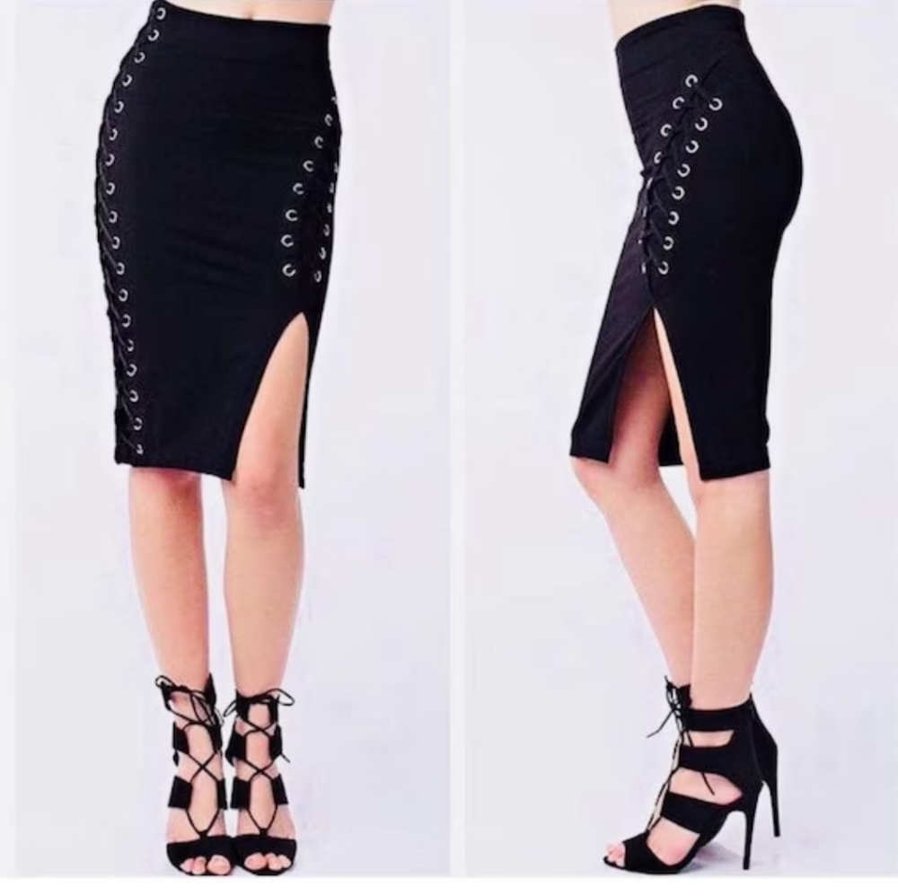 Shinestar Skirt 🖤
